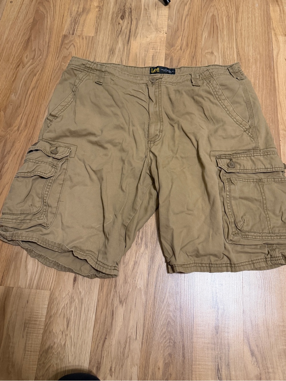 Lee Men’s Cargo Shorts Size 38 Khaki Tan Cotton Utility Casual 10” Inseams